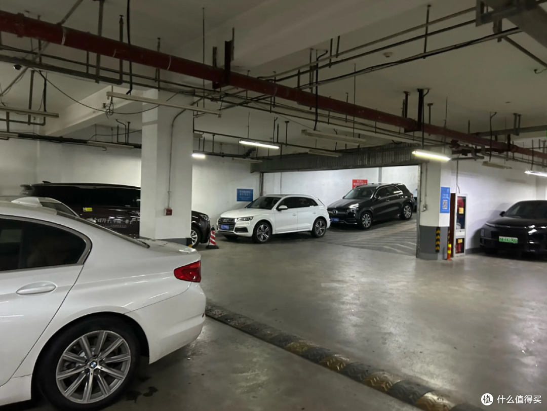 你的小区属于什么档次？看一眼地下车库就知道了，差距一目了然