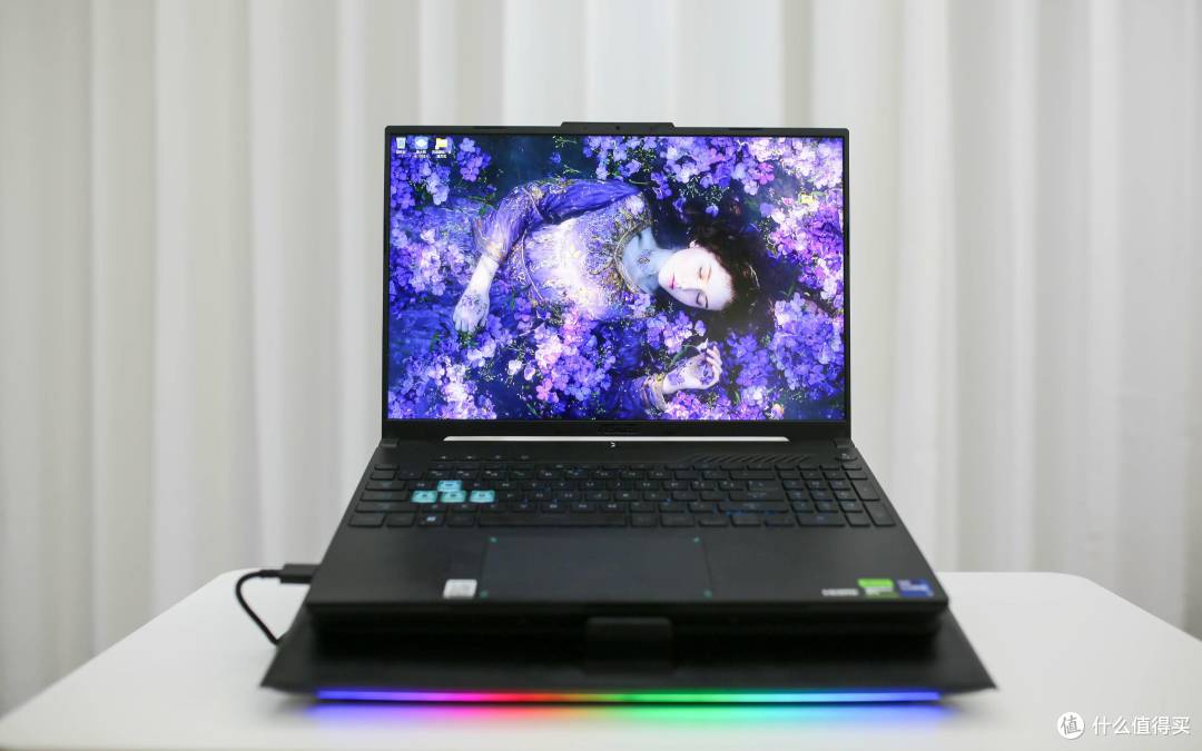 自适应智能控温,核心直降38°C——雷蛇(Razer)笔记本散热底座