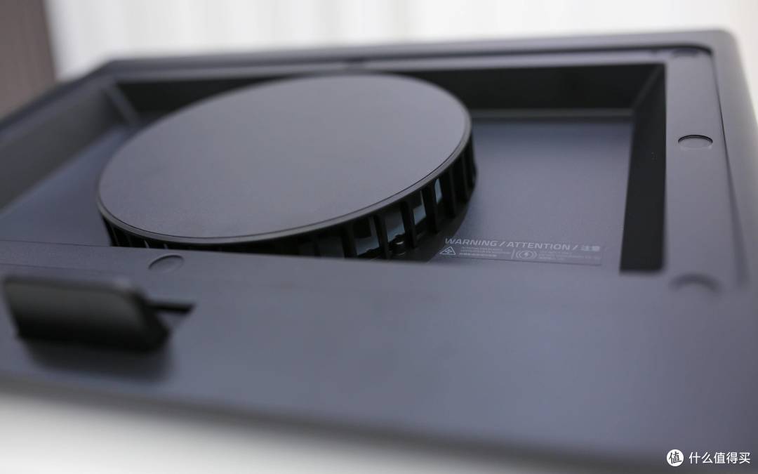 自适应智能控温,核心直降38°C——雷蛇(Razer)笔记本散热底座