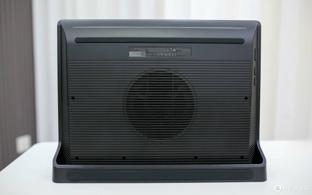 自适应智能控温,核心直降38°C——雷蛇(Razer)笔记本散热底座