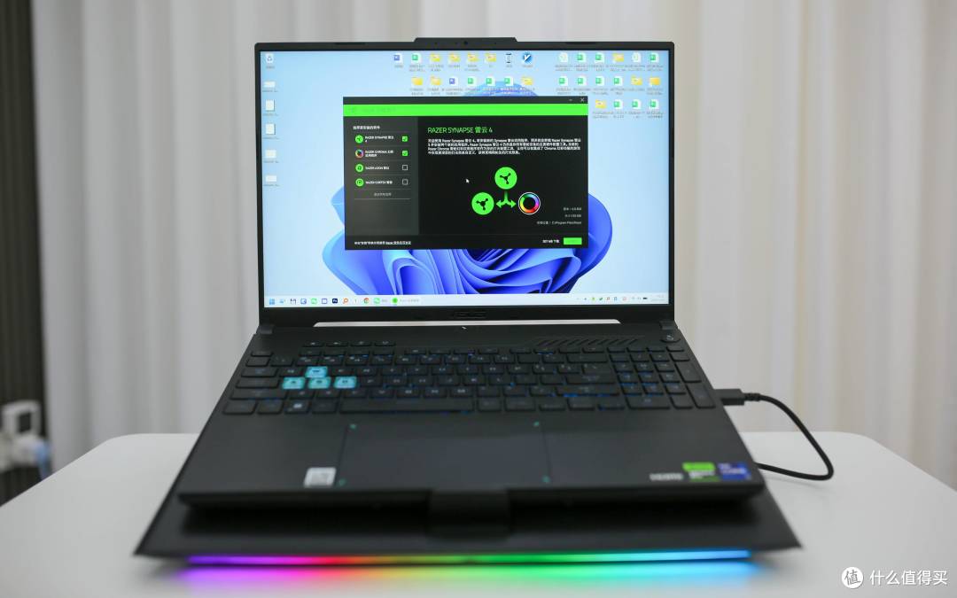 自适应智能控温,核心直降38°C——雷蛇(Razer)笔记本散热底座