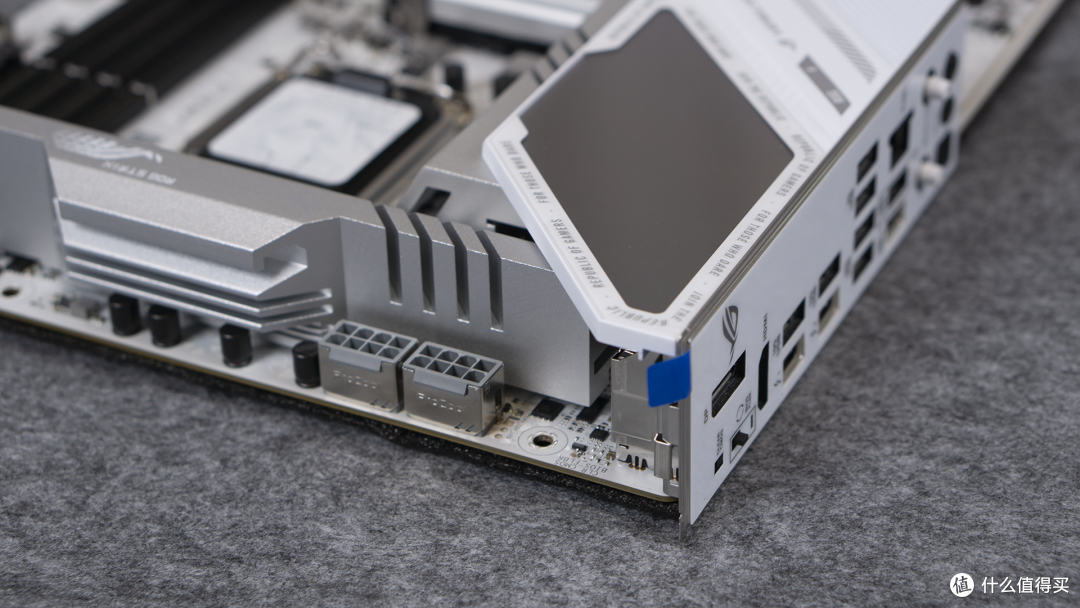 老内存再战!Intel 270K Plus 华硕ROG Z890吹雪S,是更理智选择