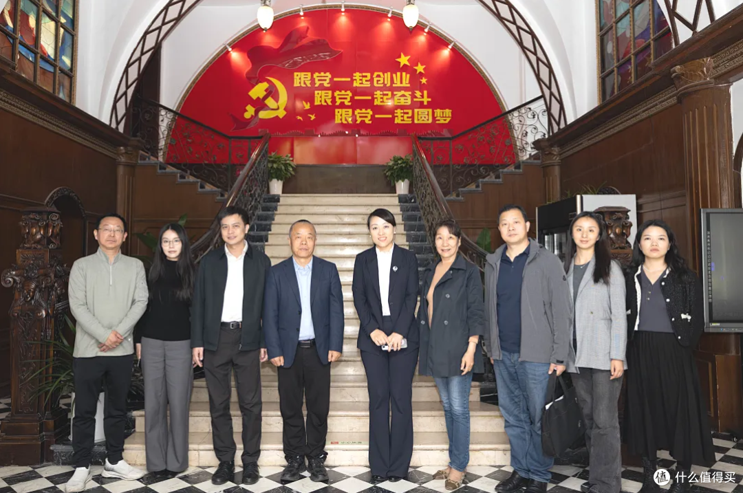 成都市民政局、工商联一行赴苏州调研考察。