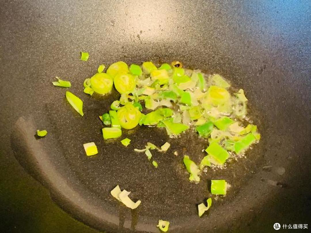 春天,建议多吃这菜,一疏肝理气,二高维C,三低热量,清爽鲜香