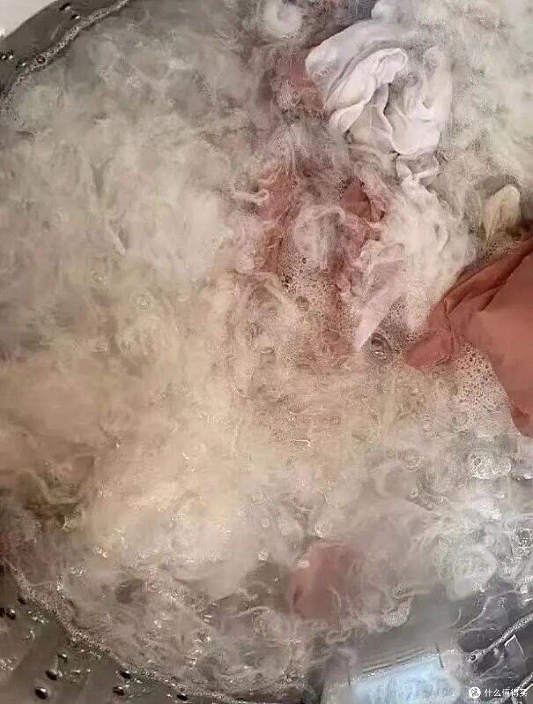 千万别把这8样东西放进洗衣机里洗，东西洗坏不说，还毁洗衣机