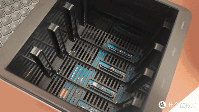 3句大白话告诉你,家用级NAS到底怎么选?附绿联NAS-DH4300实测