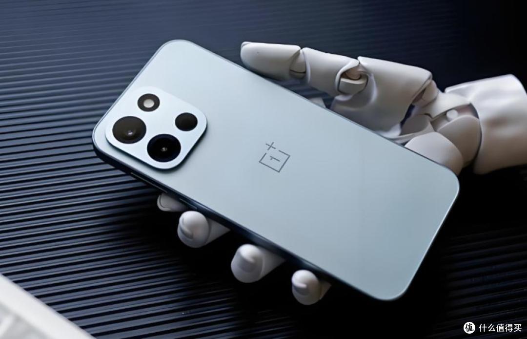 精准收割！9000mAh+165Hz高刷，小众教主流做手机？