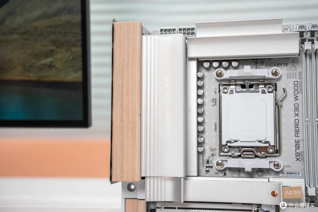 尽显硬件之美，技嘉 X870E AERO X3D WOOD & 利民A70 VISION装机