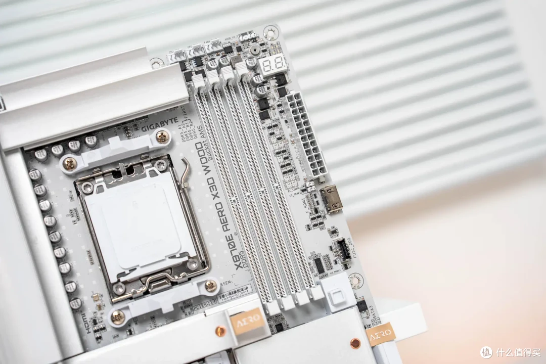 尽显硬件之美，技嘉 X870E AERO X3D WOOD & 利民A70 VISION装机