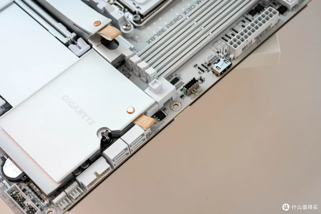 尽显硬件之美，技嘉 X870E AERO X3D WOOD & 利民A70 VISION装机
