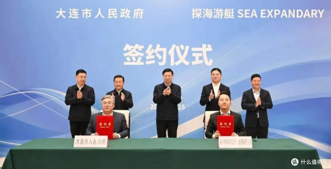 刘强东章泽天新公司名“天强”!章泽天才持股1%?真相没那么简单