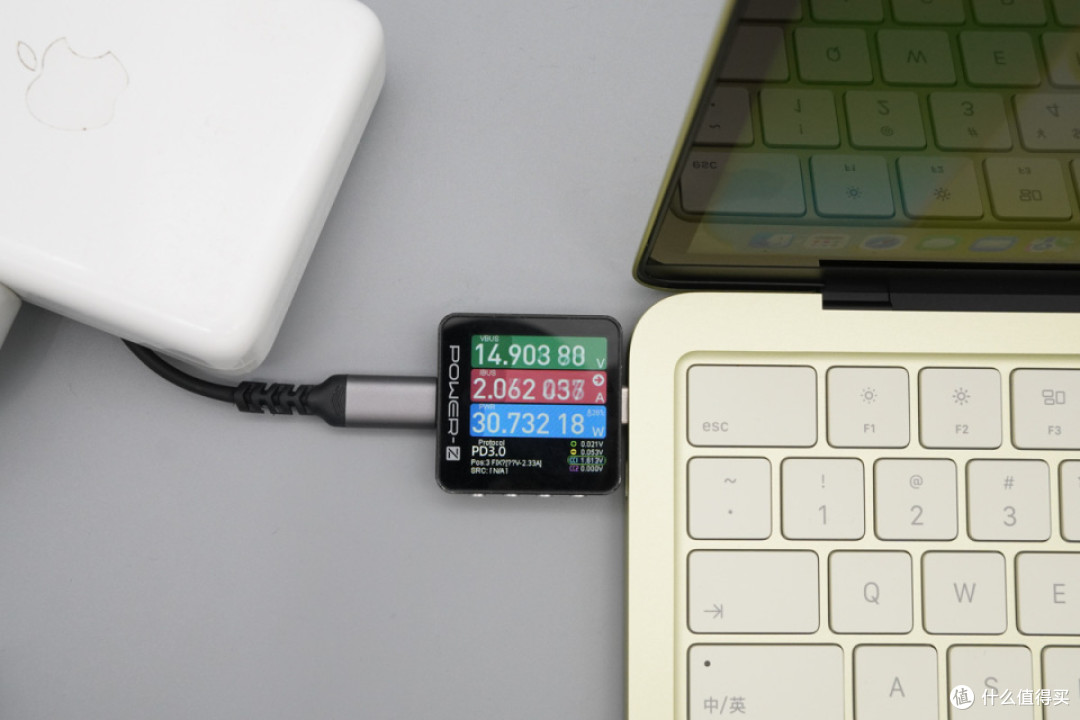 实测实锤:MacBook Neo 阉割后的Type-C接口还能用吗?