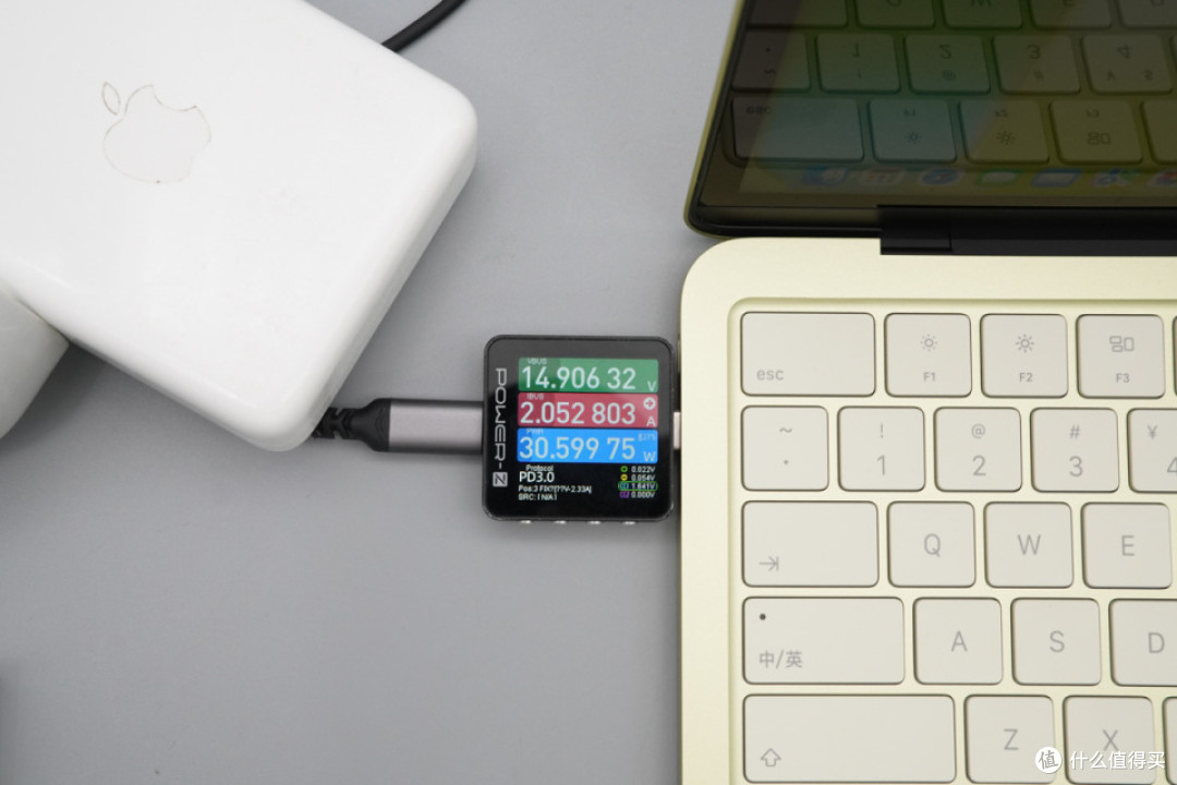 实测实锤:MacBook Neo 阉割后的Type-C接口还能用吗?