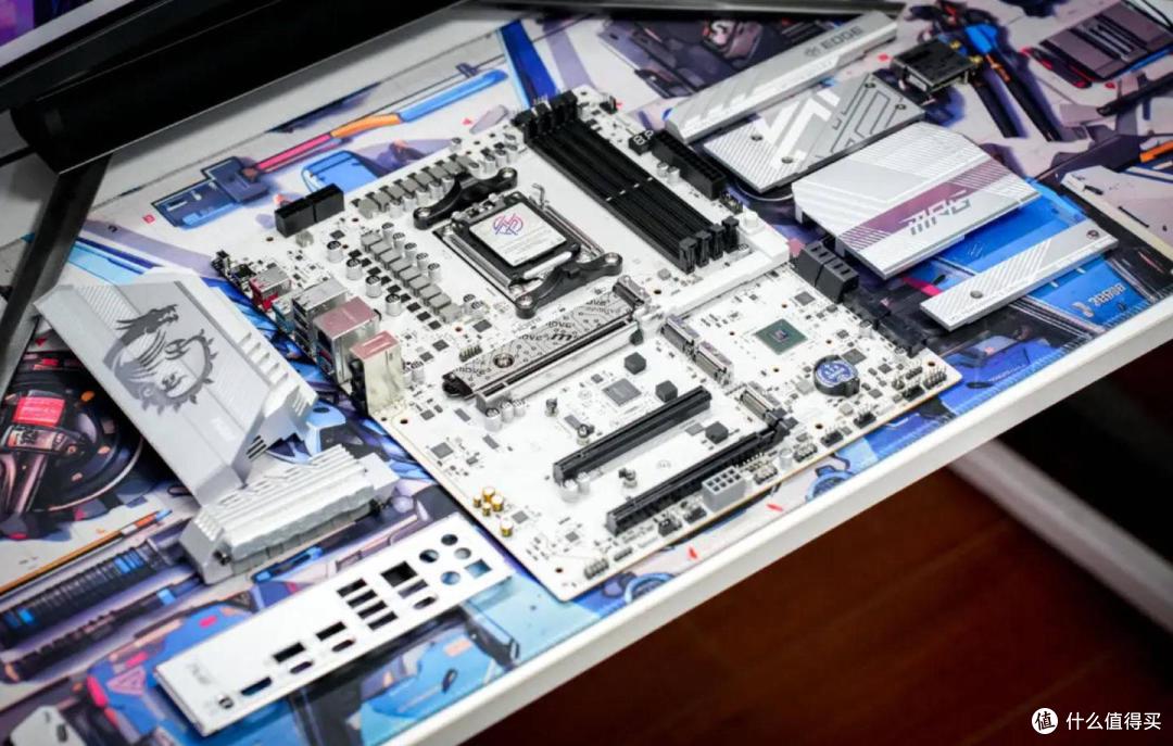AI创作终极方案:Ultra9 285K+5090D,微星Z890 刀锋钛组性能猛兽