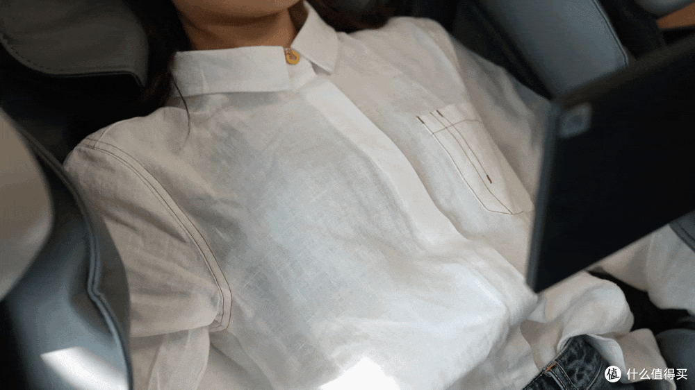 只要 8万一台!按摩椅天花板—奥佳华9598 AI机器人深度体验
