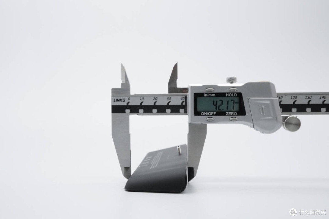 60W满速快充！特斯拉USB-C充电拓展坞实测