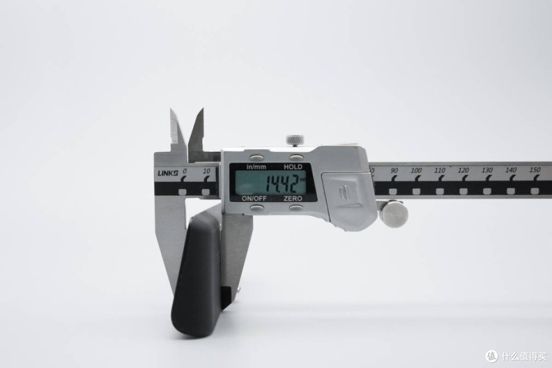 60W满速快充！特斯拉USB-C充电拓展坞实测