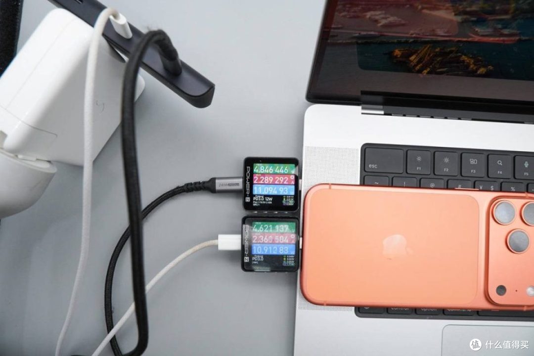 60W满速快充！特斯拉USB-C充电拓展坞实测