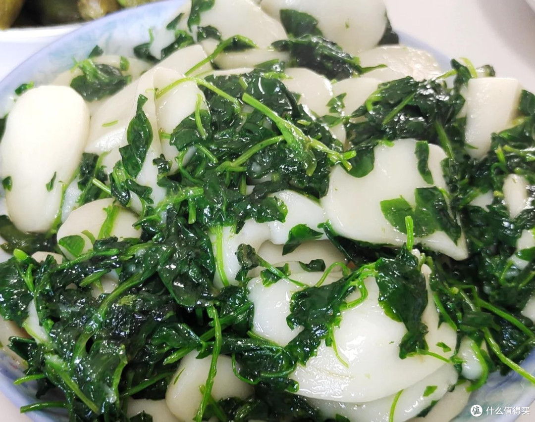 草籽炒年糕:春日鲜嫩家常味