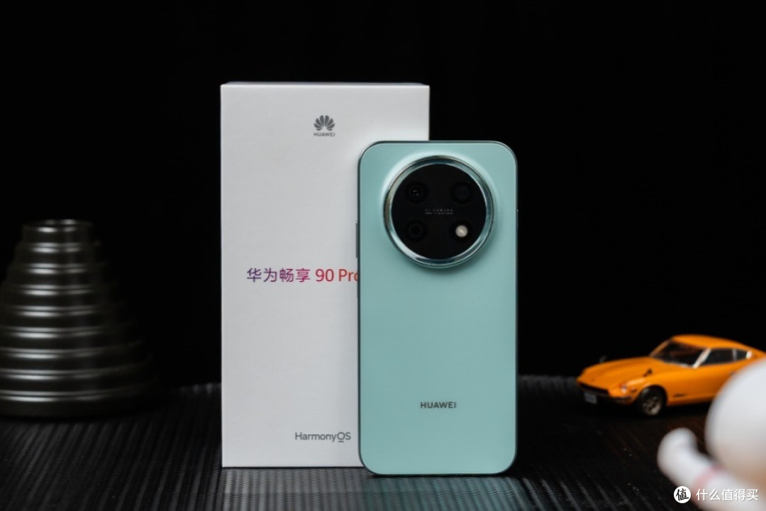 华为手机诞生“新爆款”,8500mAh+鸿蒙OS6,销量超越iPhone17