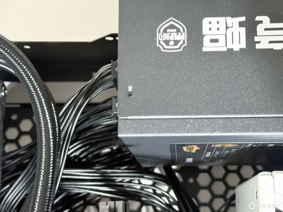 DIY27.5L小主机,能提着走的性能钢炮,长显卡+360水冷全都有