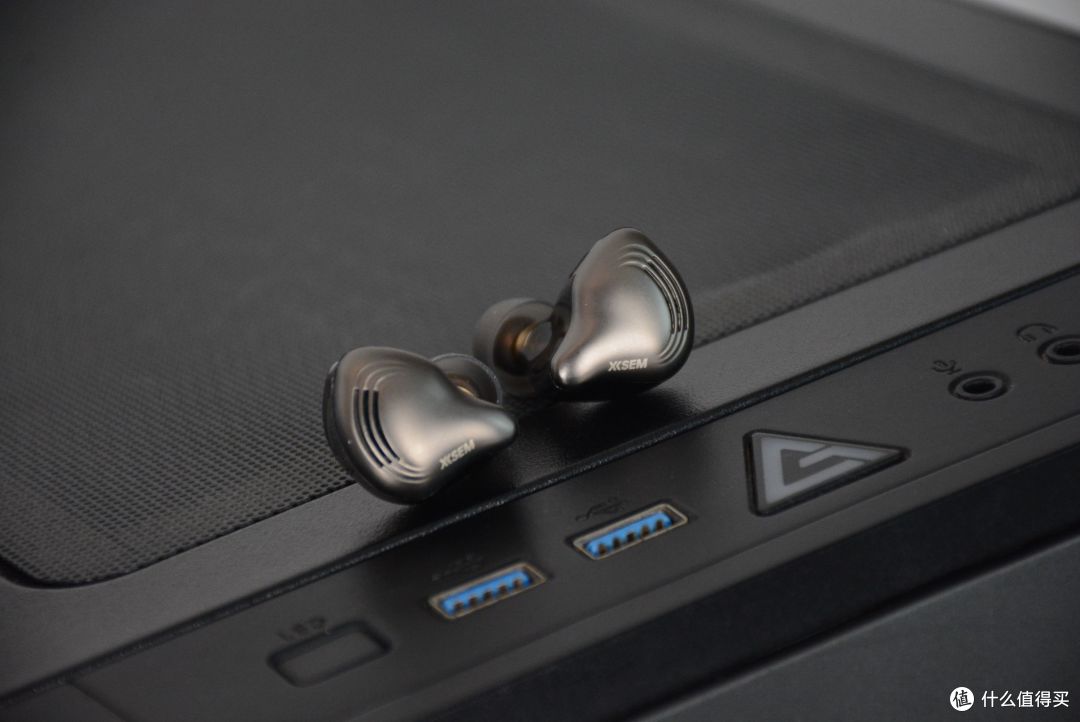 百元发烧级HiFi耳机？超高音质+可换线材，西圣HiFi 1有线耳机