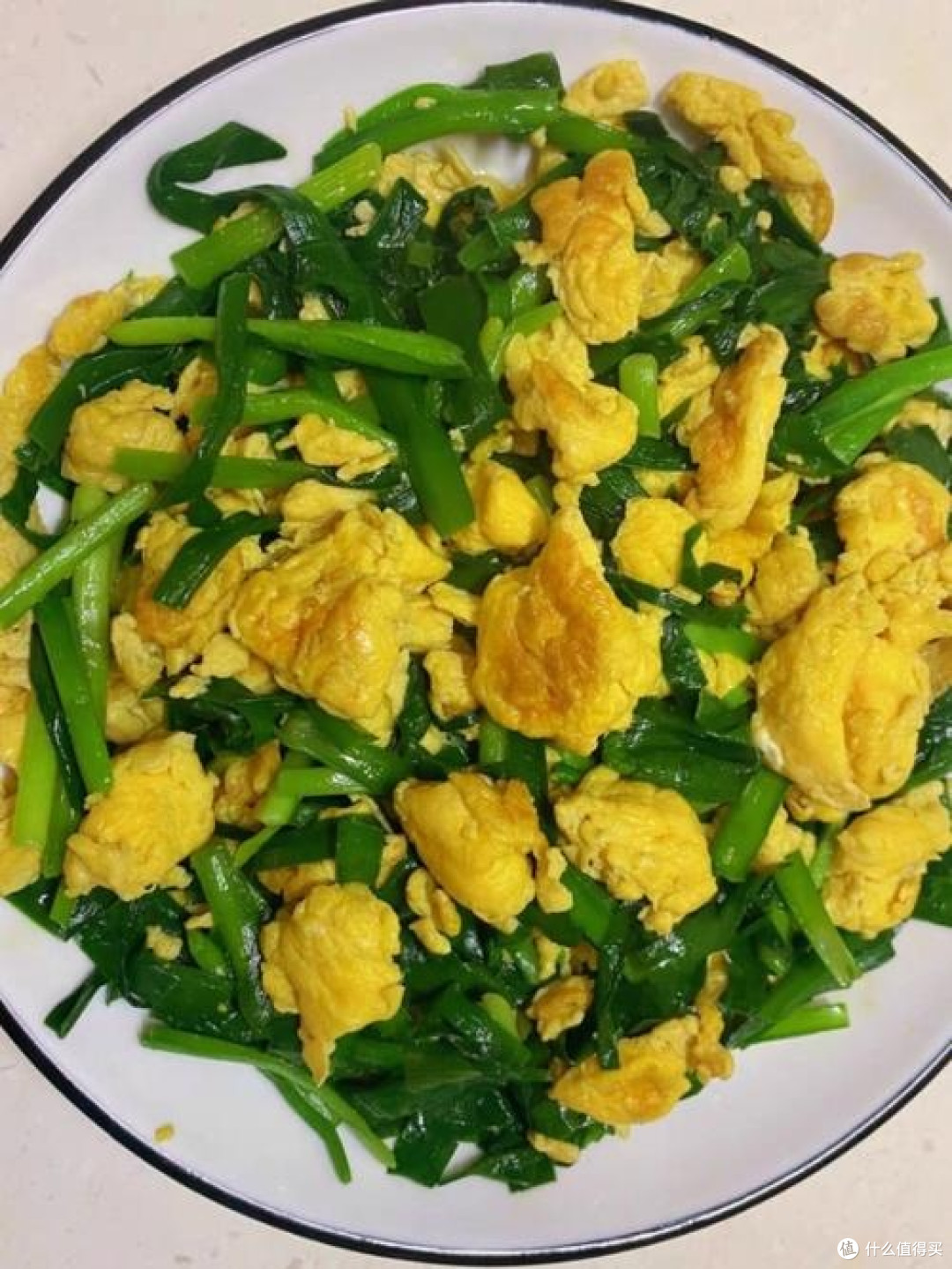 韭菜炒鸡蛋,春日餐桌上不可或缺的家常美味