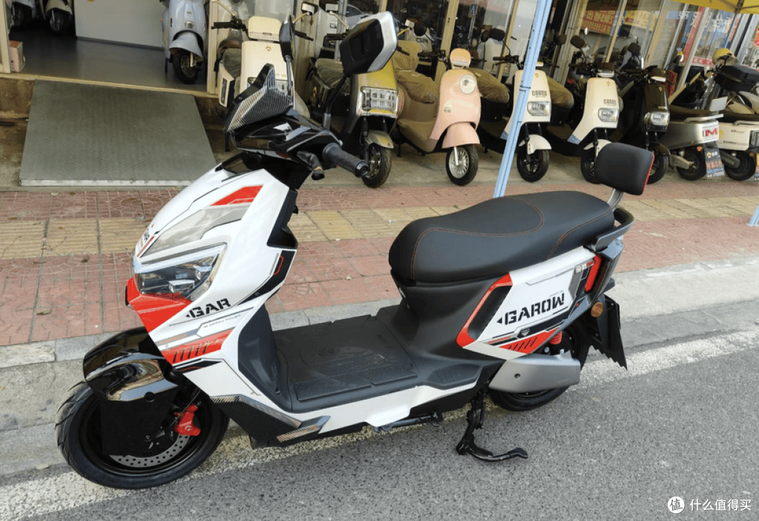 九号M5200、黑骑士M10 Ultra、金箭峰神1100对比:该怎么选?