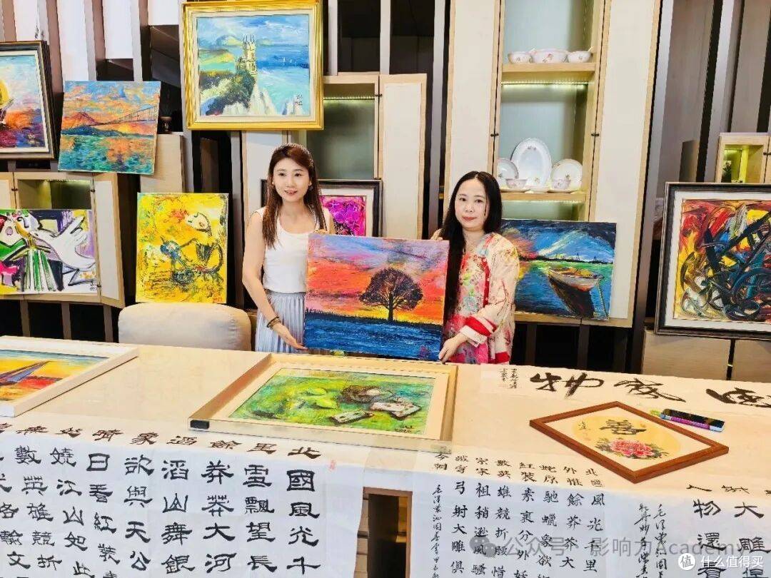 当代抽象画家招丽丽与“牡丹皇”陈惠莲画展亮相大湾区