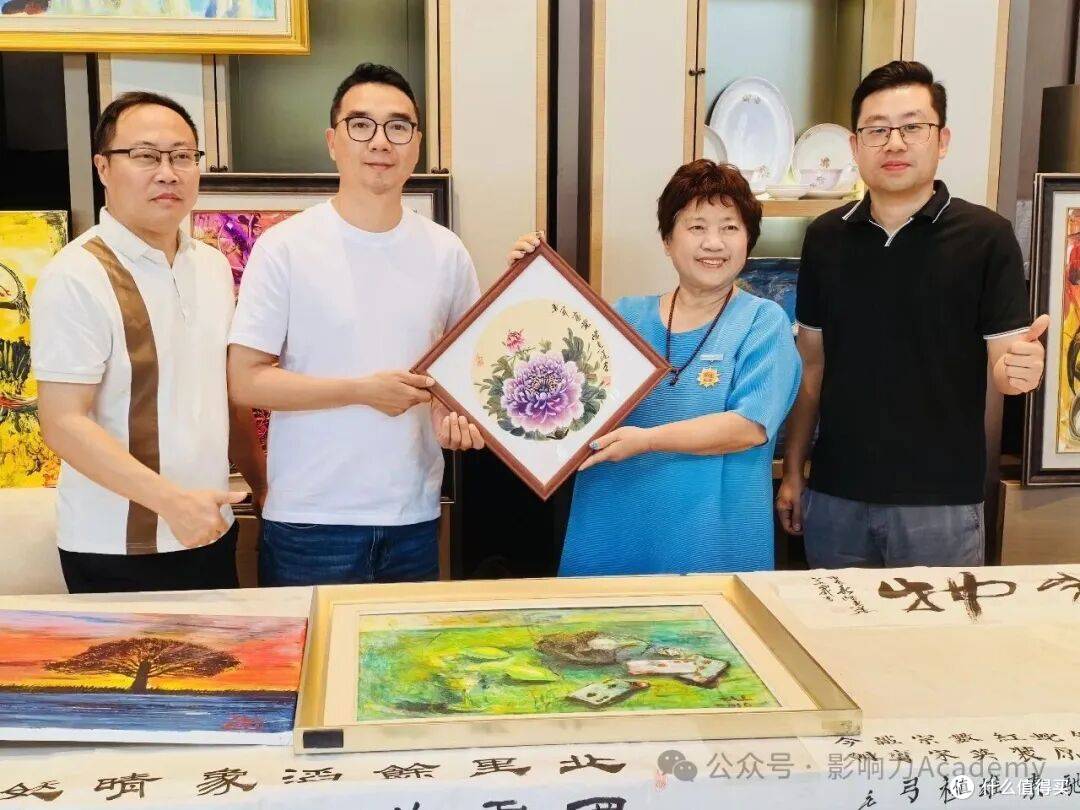 当代抽象画家招丽丽与“牡丹皇”陈惠莲画展亮相大湾区