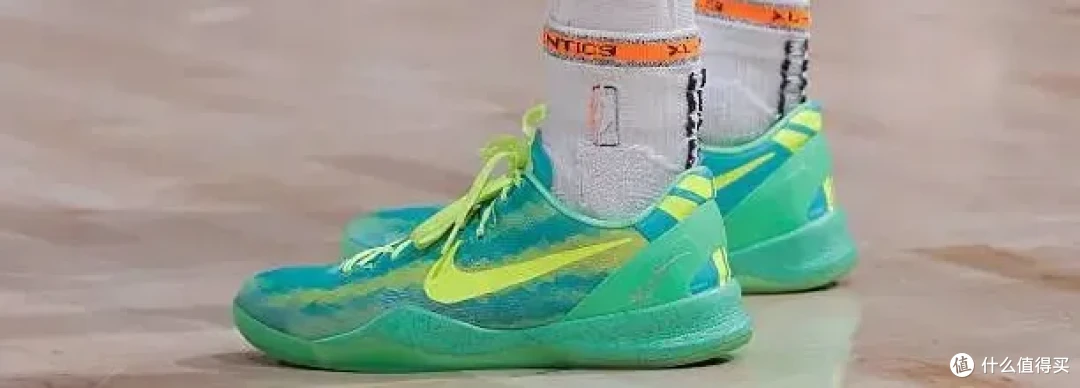 【NBA每日上脚】库里亲自带货!街舞风雷还要出黄色版本?
