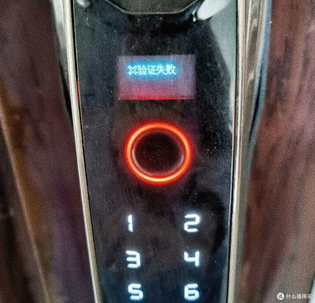 “指纹锁”正退出中国家庭?听开锁师傅说完,我连夜换回了机械锁