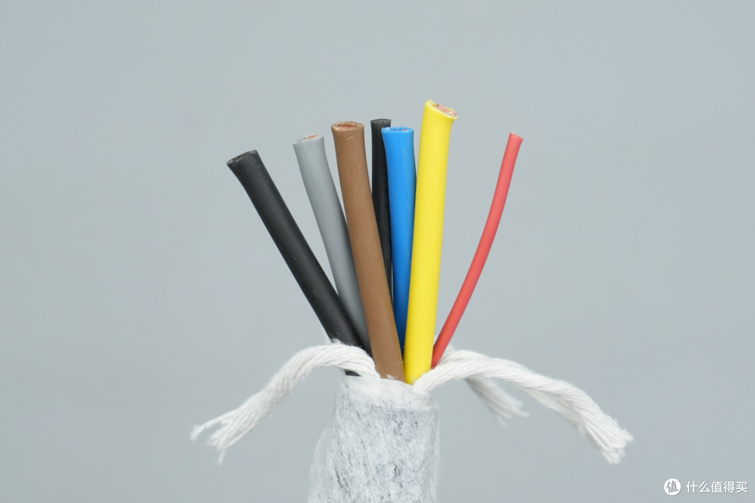 支持22kW充电功率,莲花跑车欧标三相交流充电枪延长线拆解