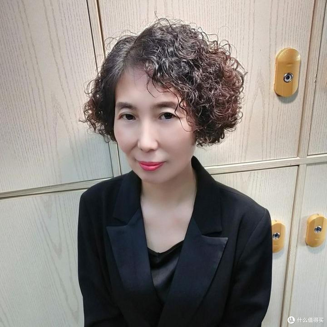 中国大妈常见的6种“油腻发型”,显老土气没品味,快看是你吗?