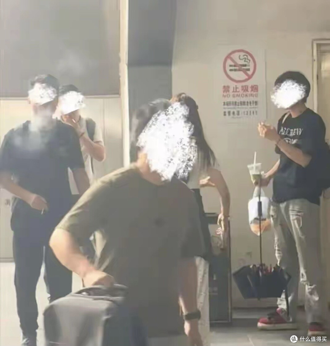 高铁站台禁烟为何屡成难题？你支持高铁站台全面禁烟吗？
