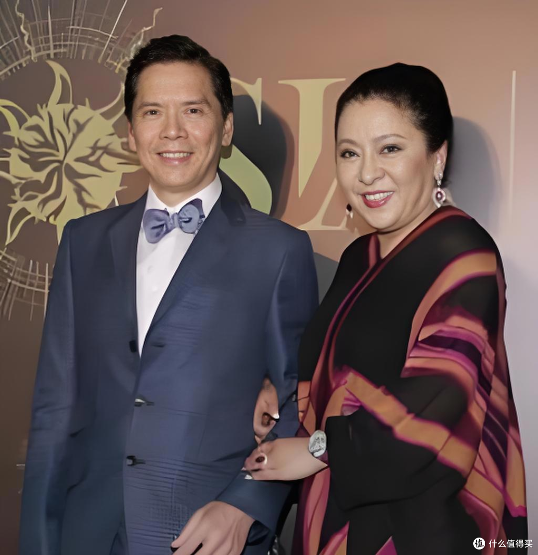 向太直言存款没 200 万别买车:车只是代步工具,网友吵翻