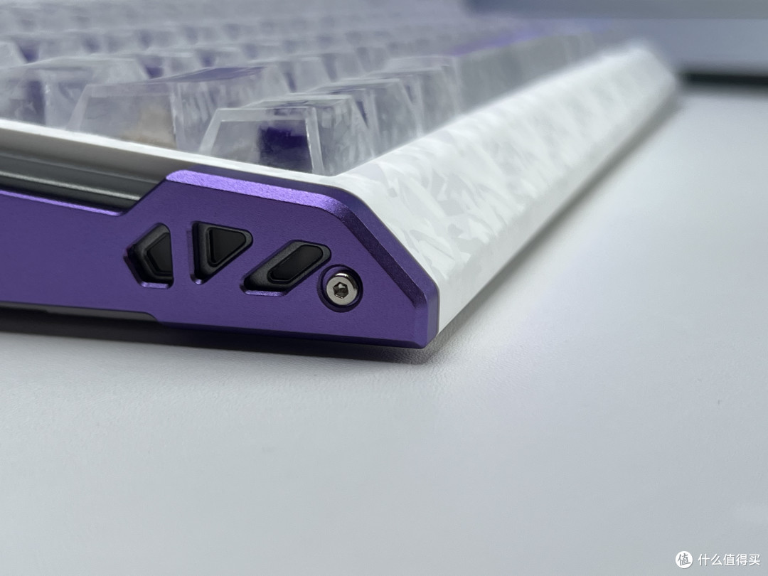 新盟Zero 68新配色来袭！纯白锻碳纹雾透＋T0性能，颜值性能拉满