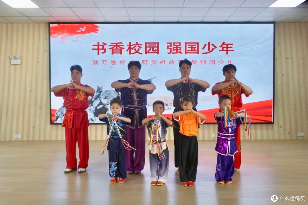 海口第四小学开展“读万卷好书 听英雄故事 做强国少年”主题讲座
