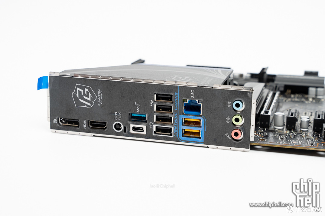 风冷游戏主机,分型工艺 Torrent Compact 装机