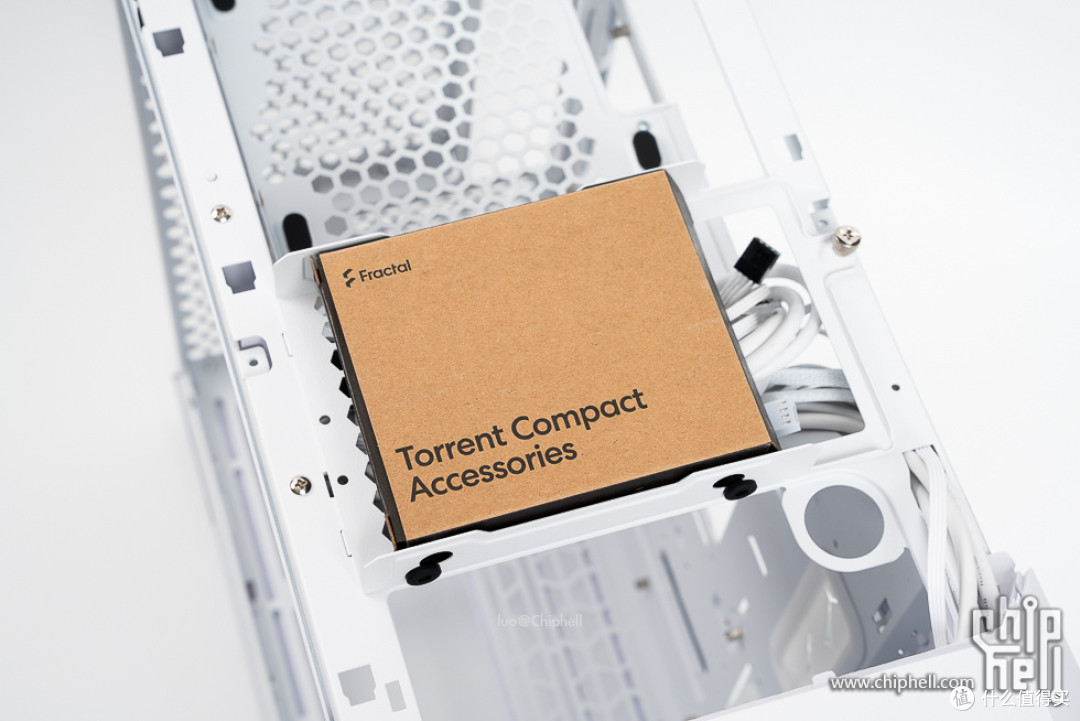 风冷游戏主机,分型工艺 Torrent Compact 装机
