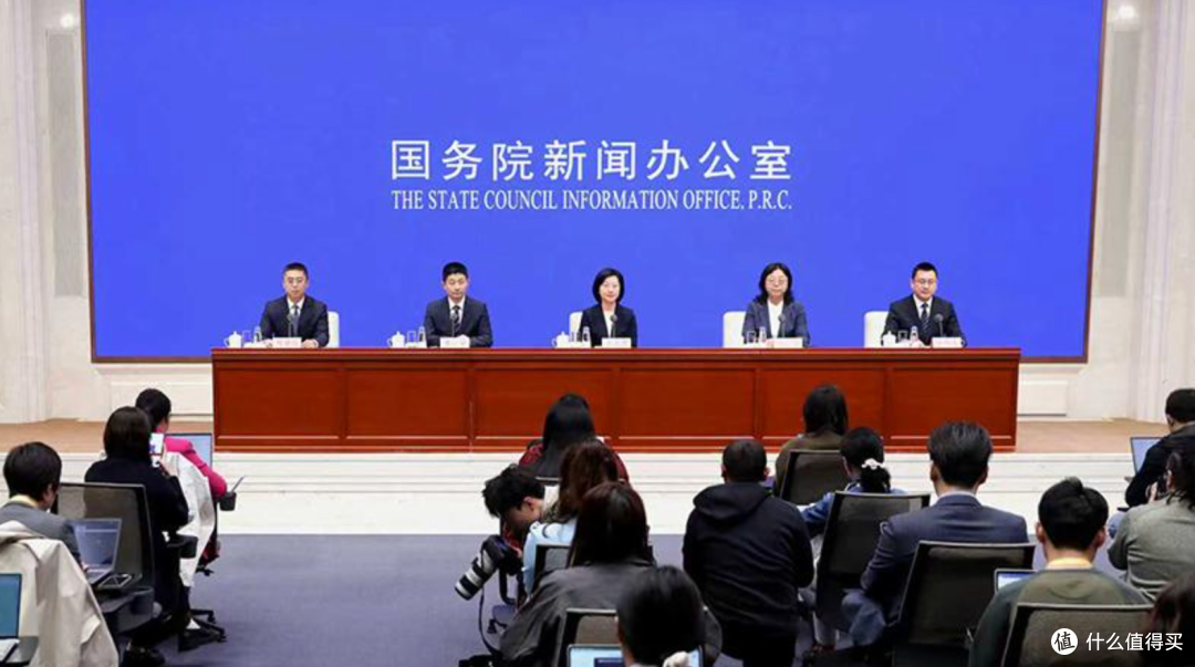 从长护险聊养老,聊《薄暮时分》《变老之前要知道》