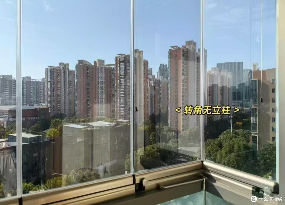 物业不让封阳台,邻居们“各显神通”的做法太绝了,实用又好看!
