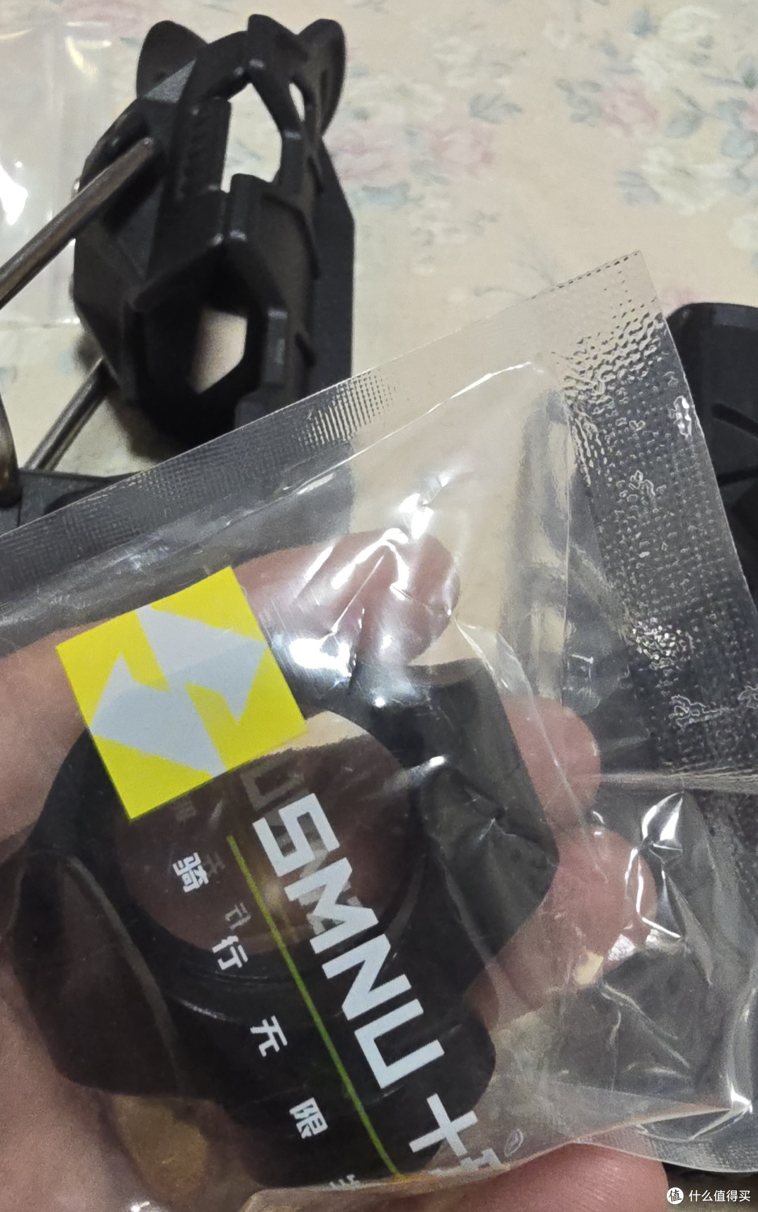 电动车杯子架凯威格和十玛两个牌子有点分不清