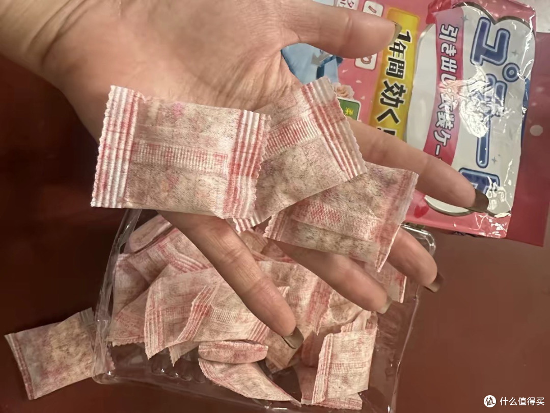 换季收纳必看！一包搞定衣柜潮湿虫蛀问题