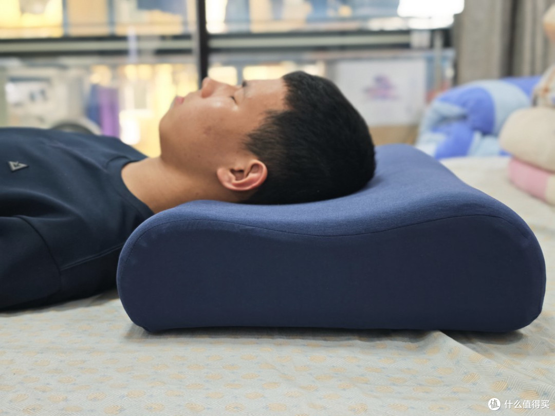 霍觉深睡枕测评:98.3%贴合+6年抗衰减真正护颈养肩的睡眠黑科技