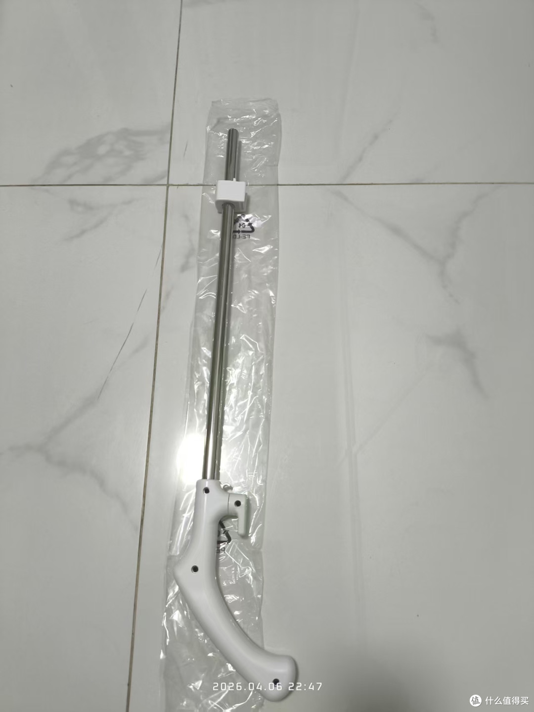 美的MCS1手持立式吸尘器测评:轻量+强吸力 日常清洁到底香不香?