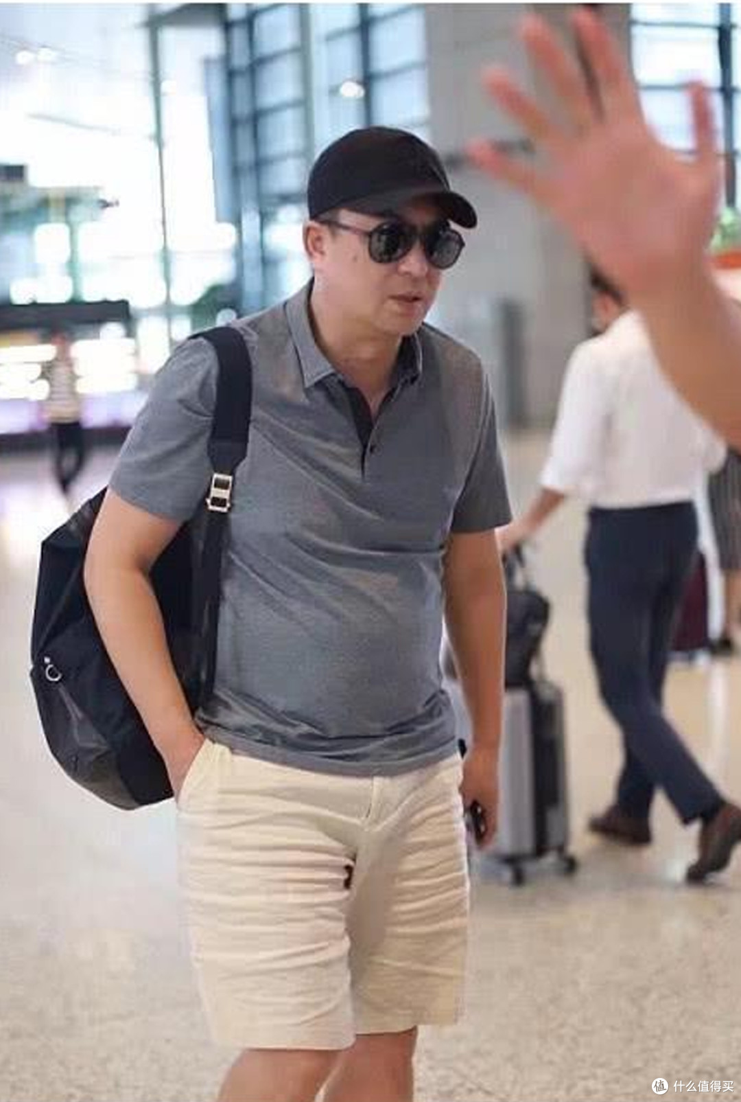 原来50岁的男人“显老元凶”，并不是白发、皱纹，而是这3个特征