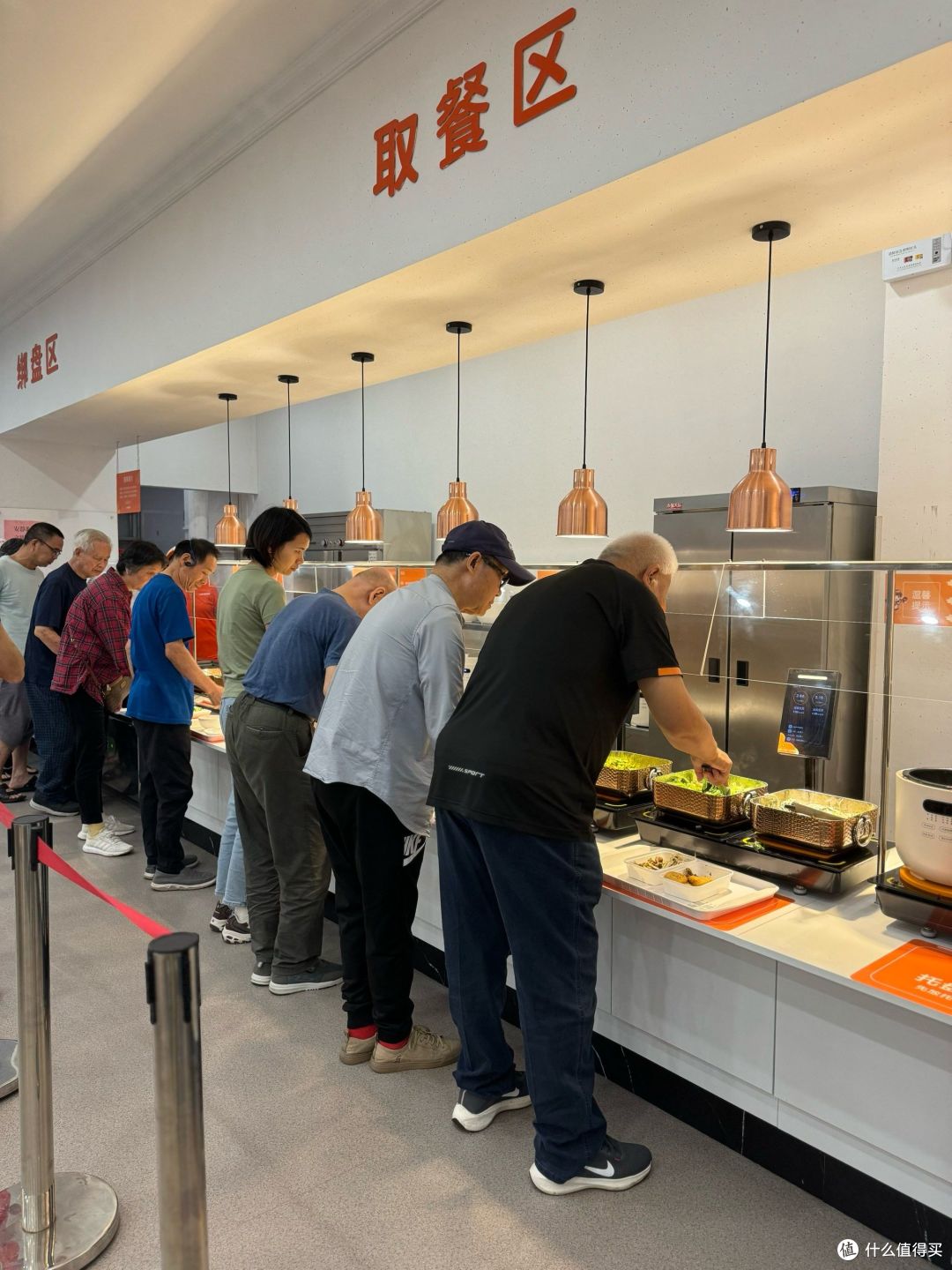 定了!“1村1食堂”全国铺开,农民再也不用天天做饭?你怎么看?