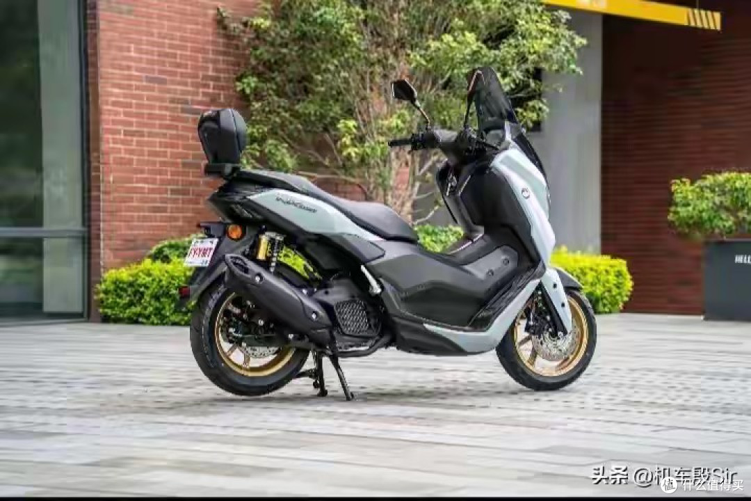 7980元标配ABS+TCS+400km续航，雅马哈还坐得住吗？