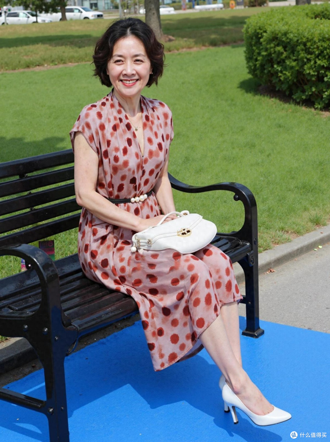 这才是60多岁妈妈辈喜欢的穿搭,优雅显贵,不装嫩的时髦非常高级